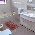 Casa 5 Quartos Em * Bouro