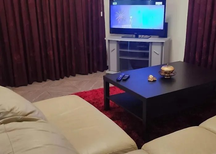 בית נופש Casa 5 Quartos Em