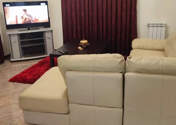 בית נופש Casa 5 Quartos Em *